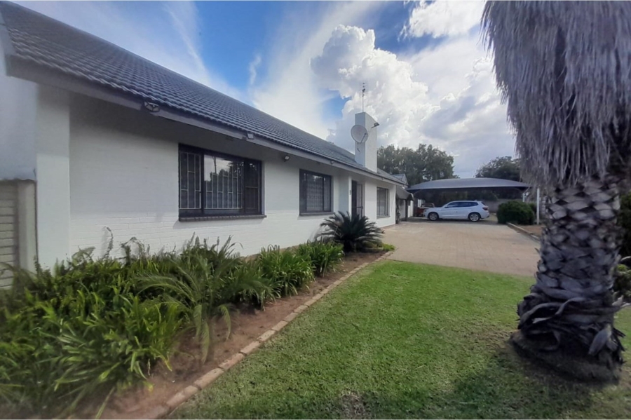 2 Bedroom Property for Sale in Meiringspark North West